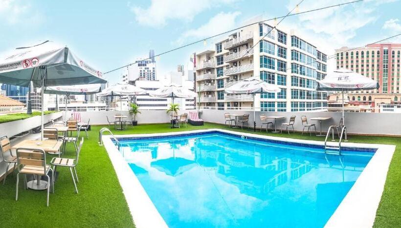 Aparthotel Sevilla Suites