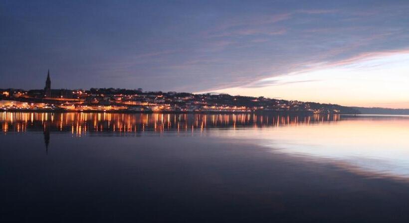 Bella Vista Hotel & Self Catering Suites