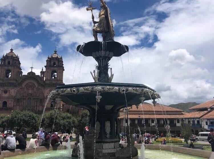 ホテル Agustos Cusco