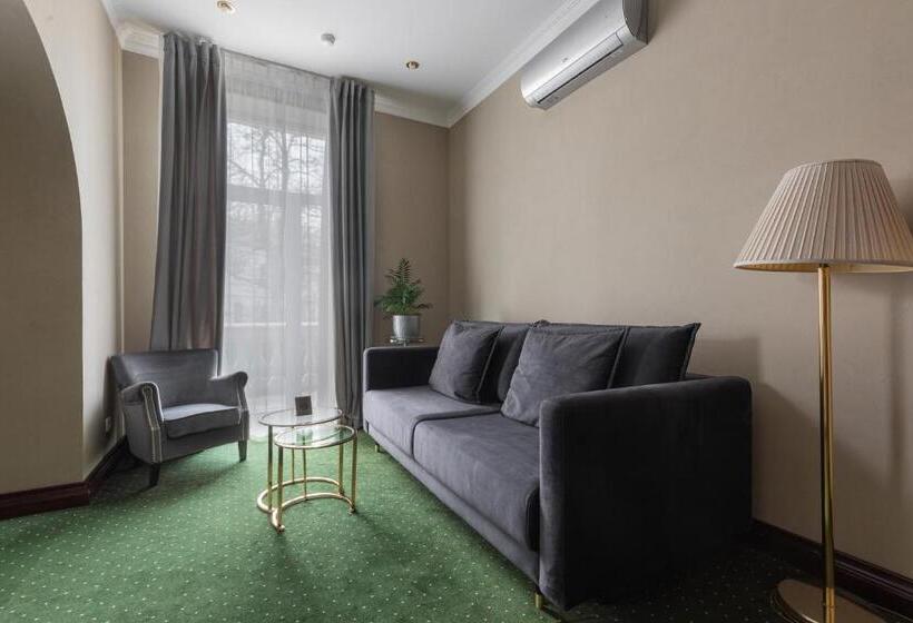 هتل Arcadia Plaza