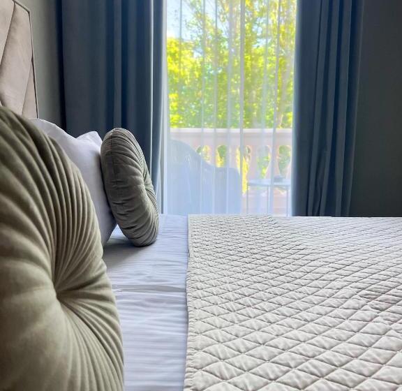 هتل Arcadia Plaza