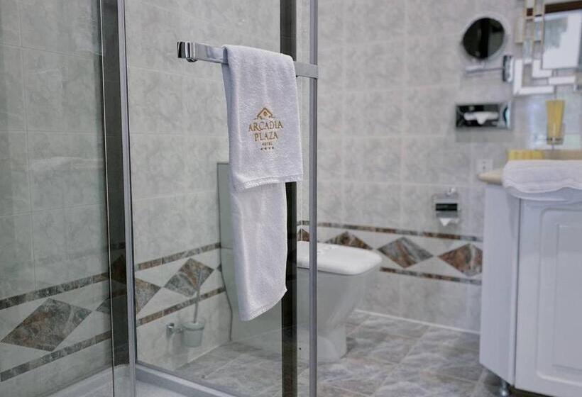 هتل Arcadia Plaza