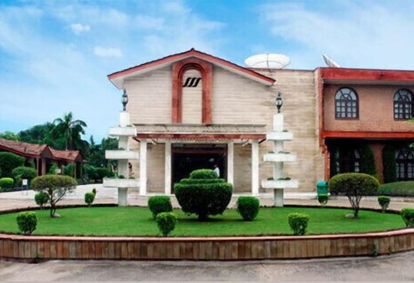 Отель Ashok Country Resort