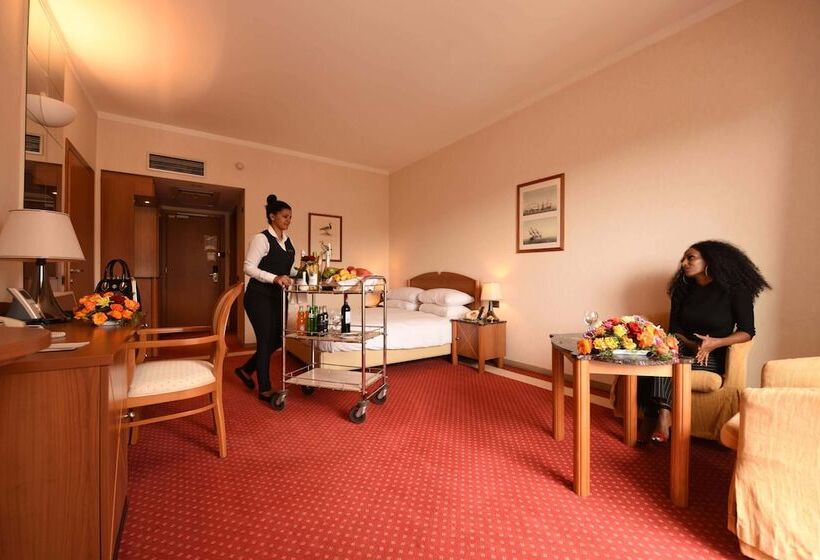 فندق Asmara Palace