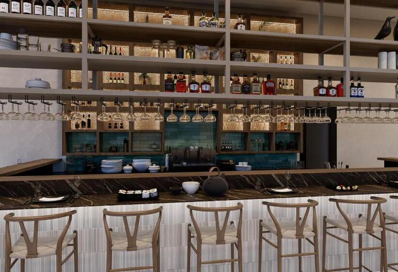 Отель Atlantica Sea Breeze, Adults Only