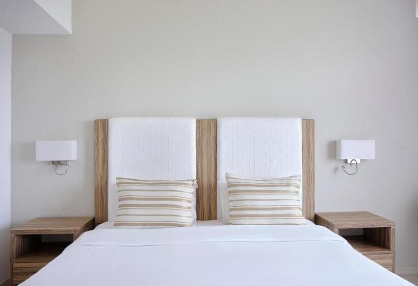 Отель Atlantica Sea Breeze, Adults Only