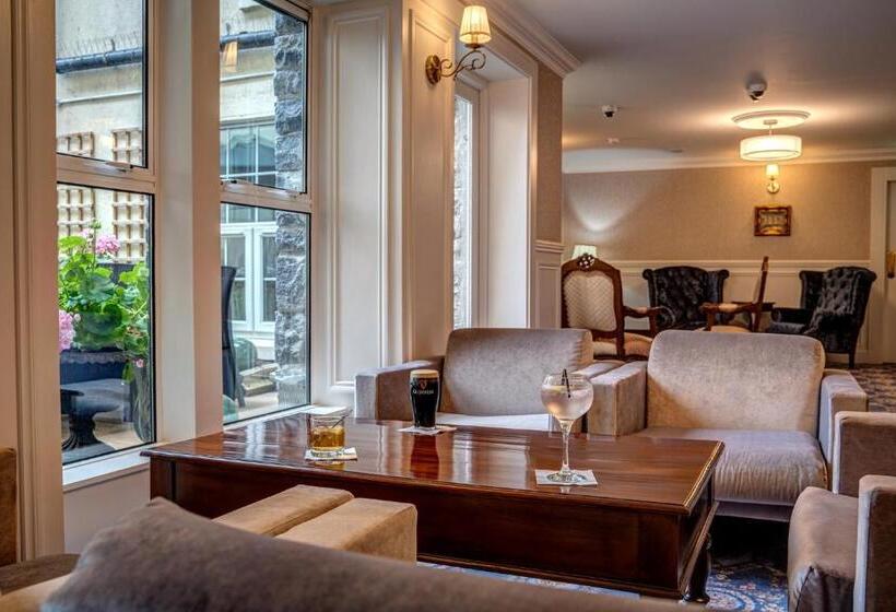 בית מלון כפרי Ballina Manor