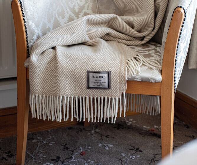 בית מלון כפרי Ballina Manor