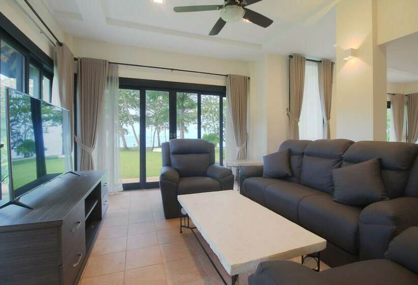 호텔 Banyu Biru Villa