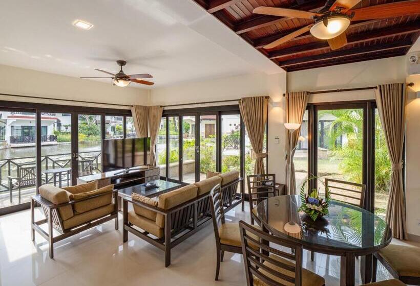 호텔 Banyu Biru Villa