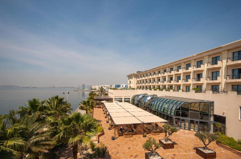 هتل Barcelo Concorde Les Berges Du Lac