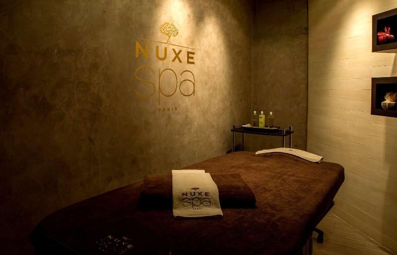 هتل Barcelo Concorde Les Berges Du Lac