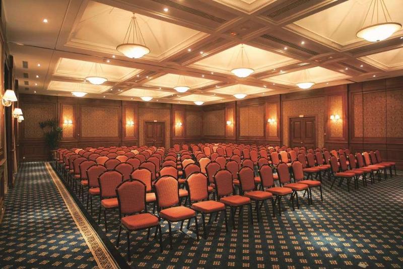 هتل Barcelo Concorde Les Berges Du Lac