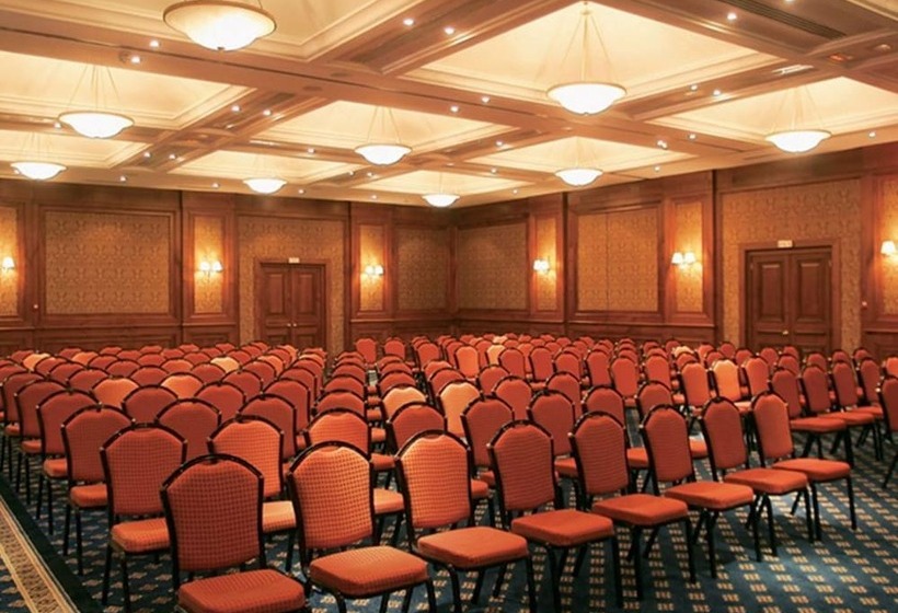 هتل Barcelo Concorde Les Berges Du Lac