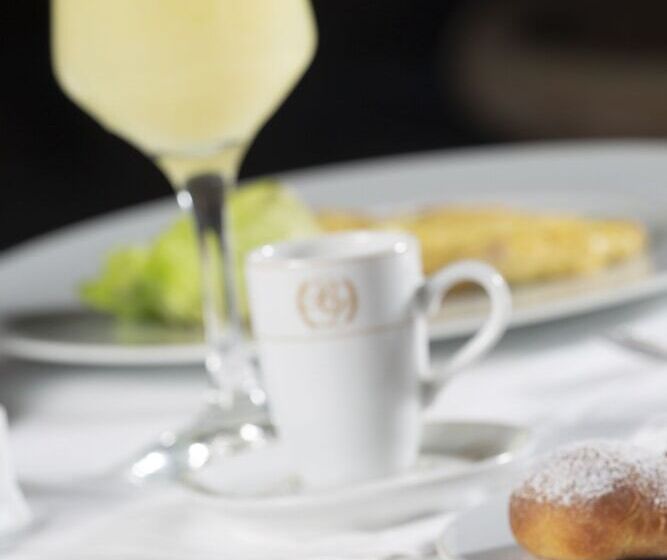 هتل Barcelo Concorde Les Berges Du Lac