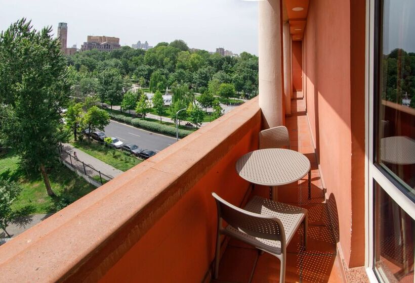 Best Western Plus Congress Hotel Yerevan