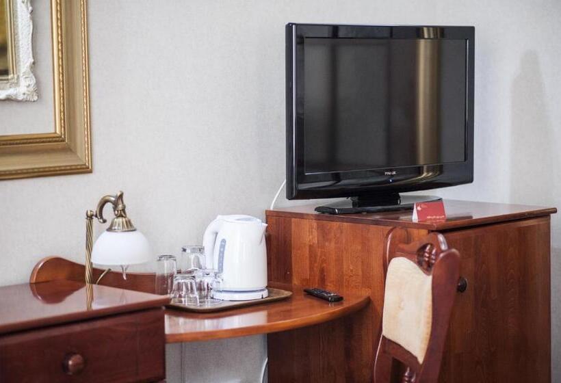 هتل Bucharest Comfort Suites