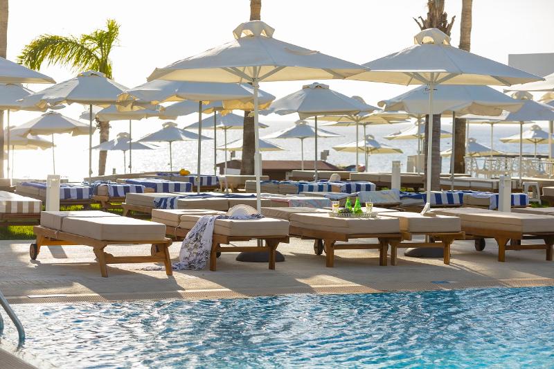 Отель Constantinos The Great Beach