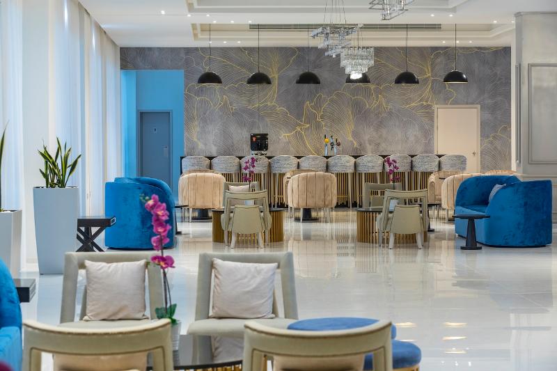 Отель Constantinos The Great Beach