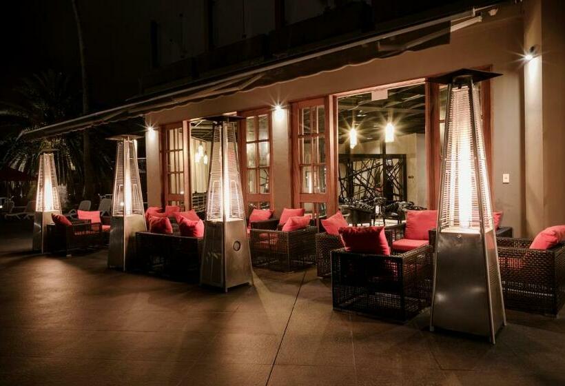 Отель Costa Del Sol Wyndham Trujillo