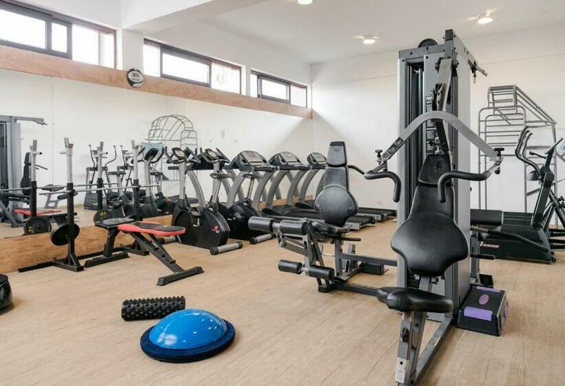 Отель Costa Del Sol Wyndham Trujillo