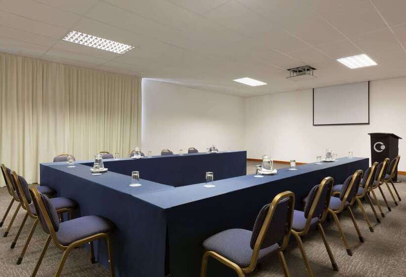 Отель Costa Del Sol Wyndham Trujillo