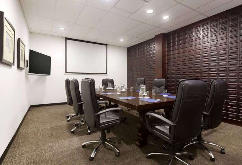 Отель Costa Del Sol Wyndham Trujillo