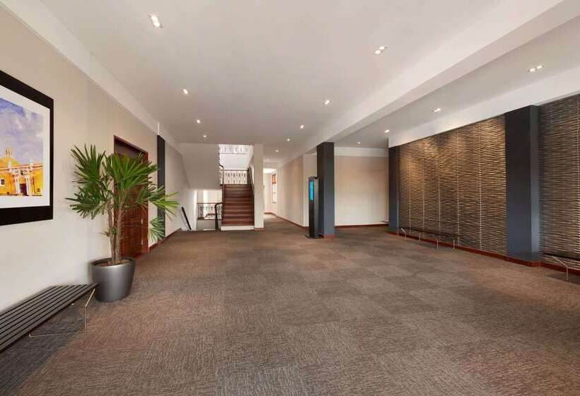 Отель Costa Del Sol Wyndham Trujillo