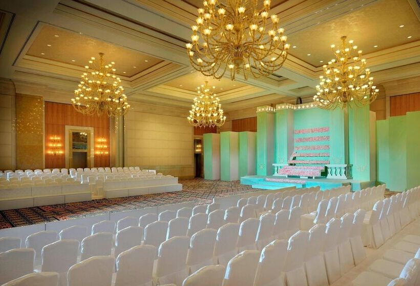 هتل Courtyard By Marriott Kuwait City