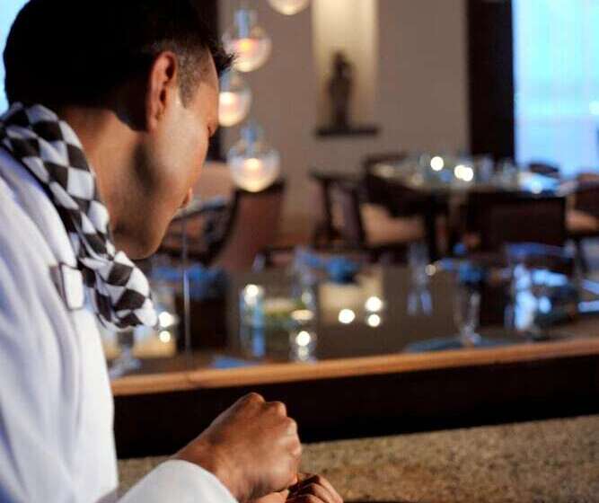 هتل Courtyard By Marriott Kuwait City