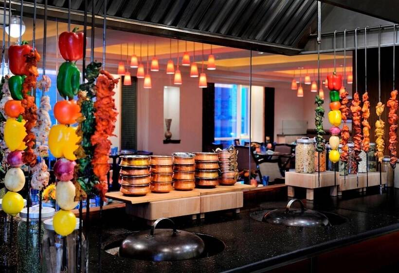 هتل Courtyard By Marriott Kuwait City