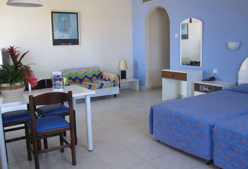 ホテル Crown Resorts Elamaris