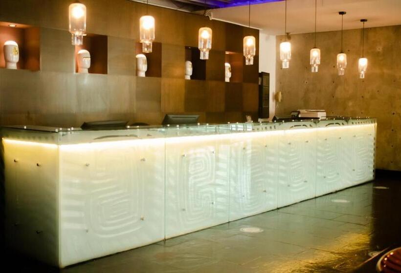 Decapolis Hotel Panama City