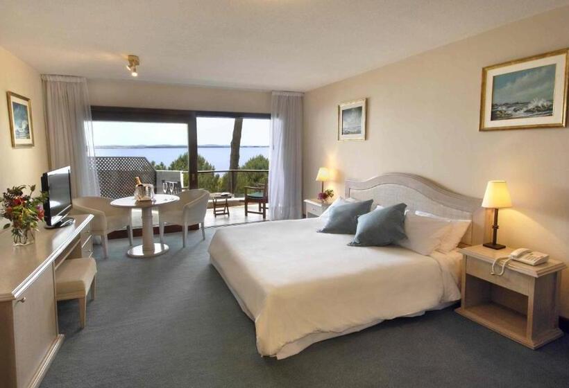 هتل Del Lago Golf & Art Resort