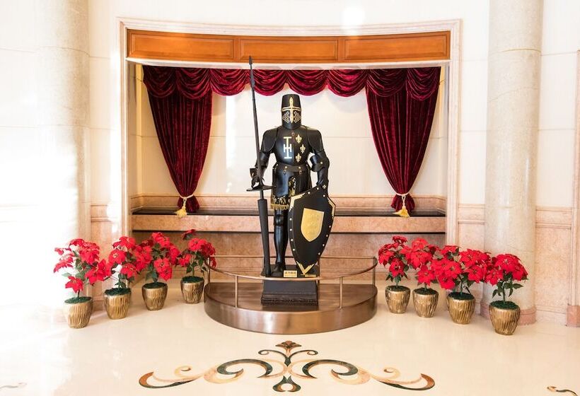 هتل Golden Crown China