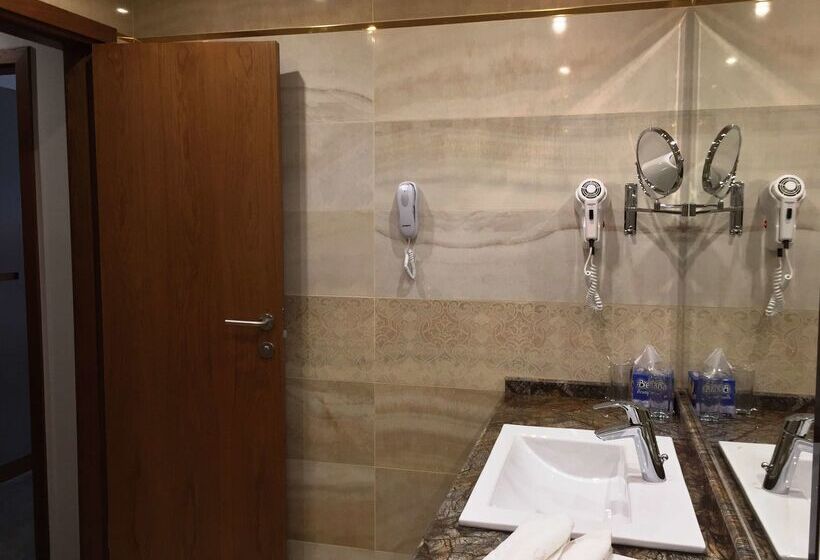 בית מלון כפרי Golden Tulip Varna