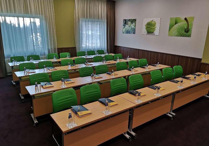 בית מלון כפרי Golden Tulip Varna