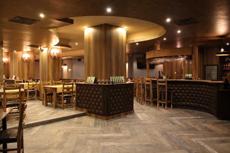 בית מלון כפרי Golden Tulip Varna