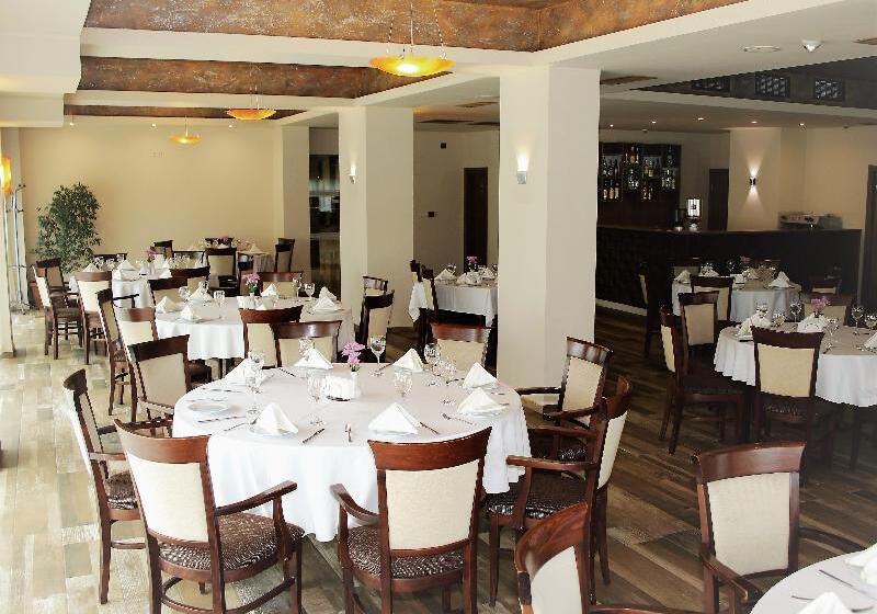 בית מלון כפרי Golden Tulip Varna