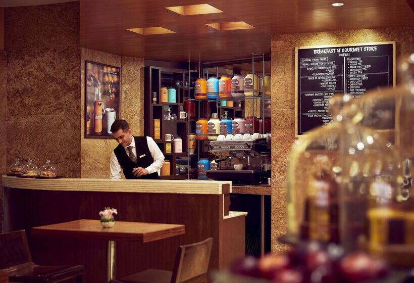 Grand Hyatt Mumbai Hotel And Residences