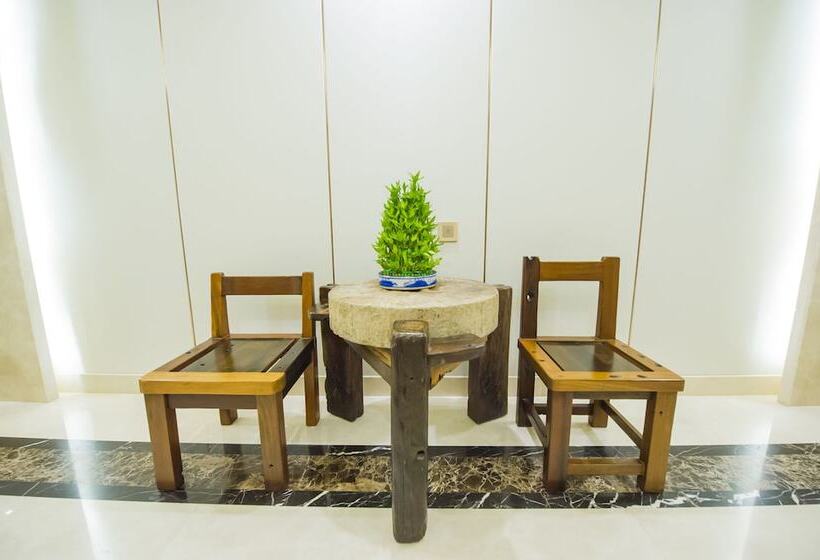 Отель Guilin Tailian