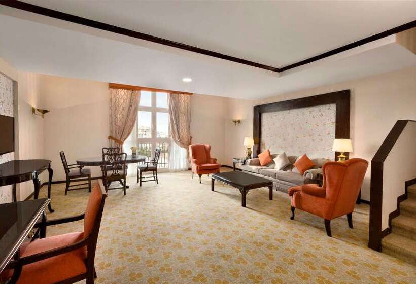 هتل Hawthorn Suites By Wyndham Al Khobar