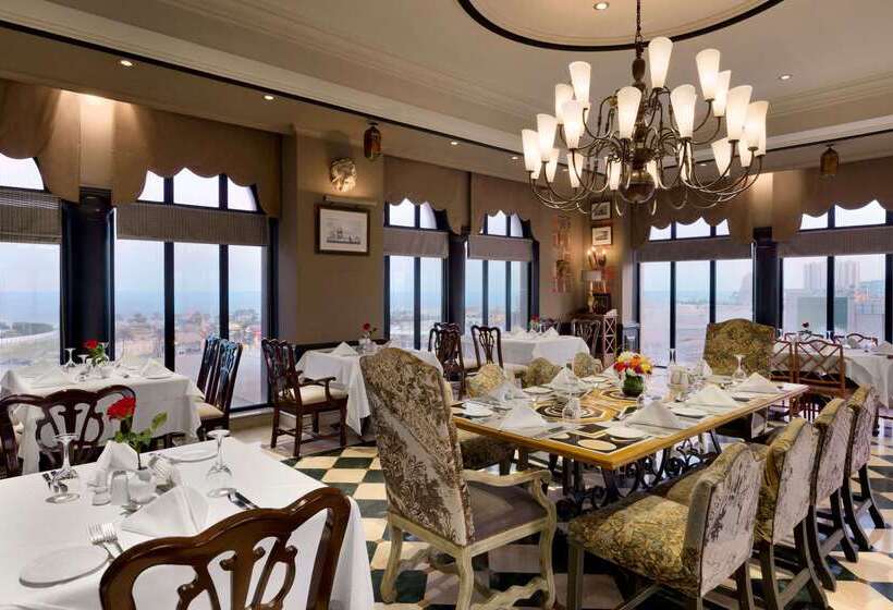 هتل Hawthorn Suites By Wyndham Al Khobar