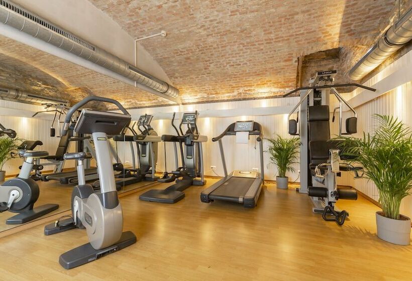 هتل Hilight Suites