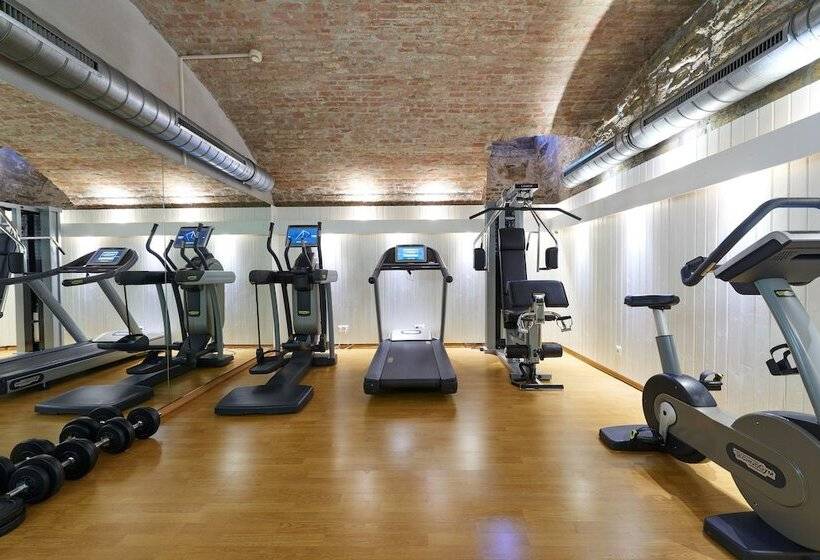 هتل Hilight Suites