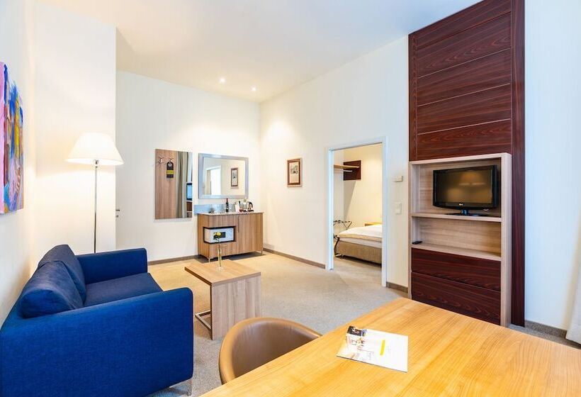 هتل Hilight Suites