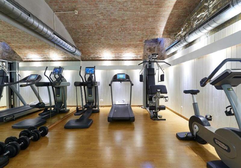 هتل Hilight Suites