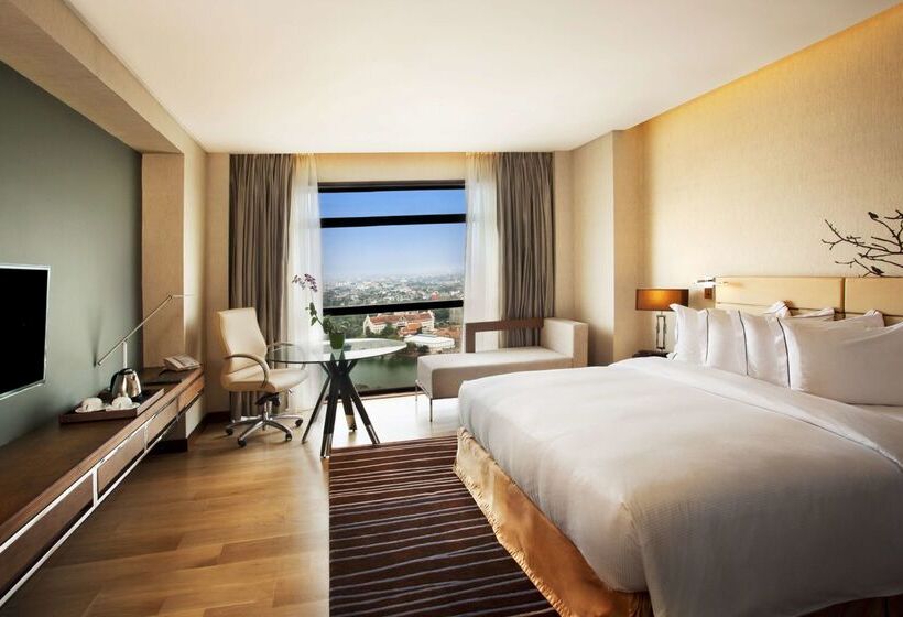 בית מלון כפרי Hilton Colombo Residence