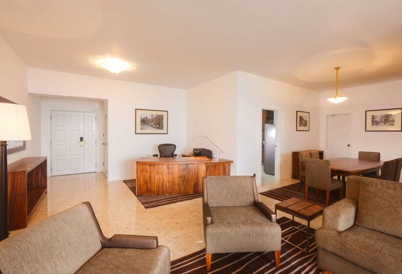 בית מלון כפרי Hilton Colombo Residence