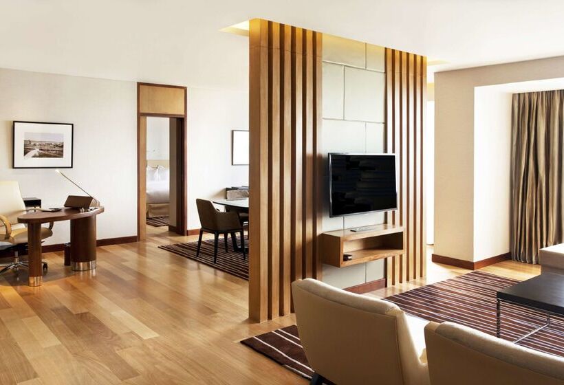 בית מלון כפרי Hilton Colombo Residence